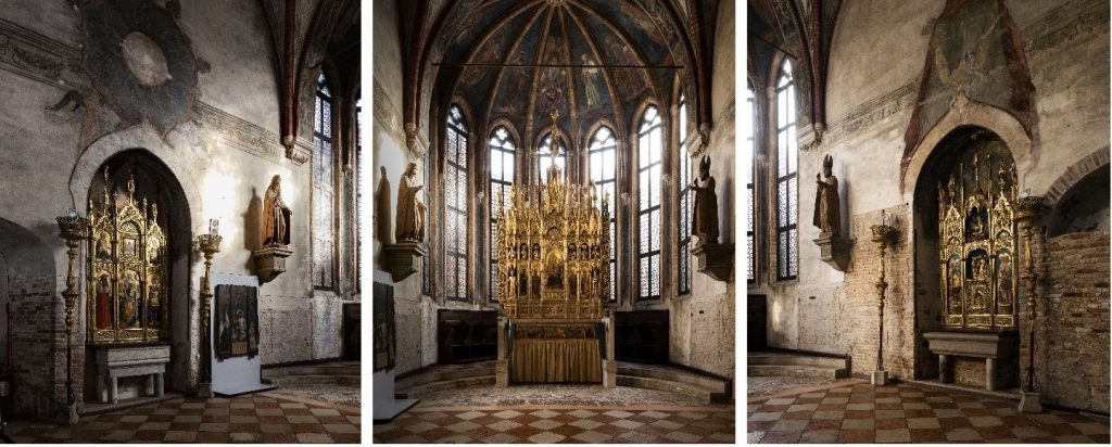 Foto 2 Cappella di San Tarasio, veduta d'insieme dei 3 polittici MOD